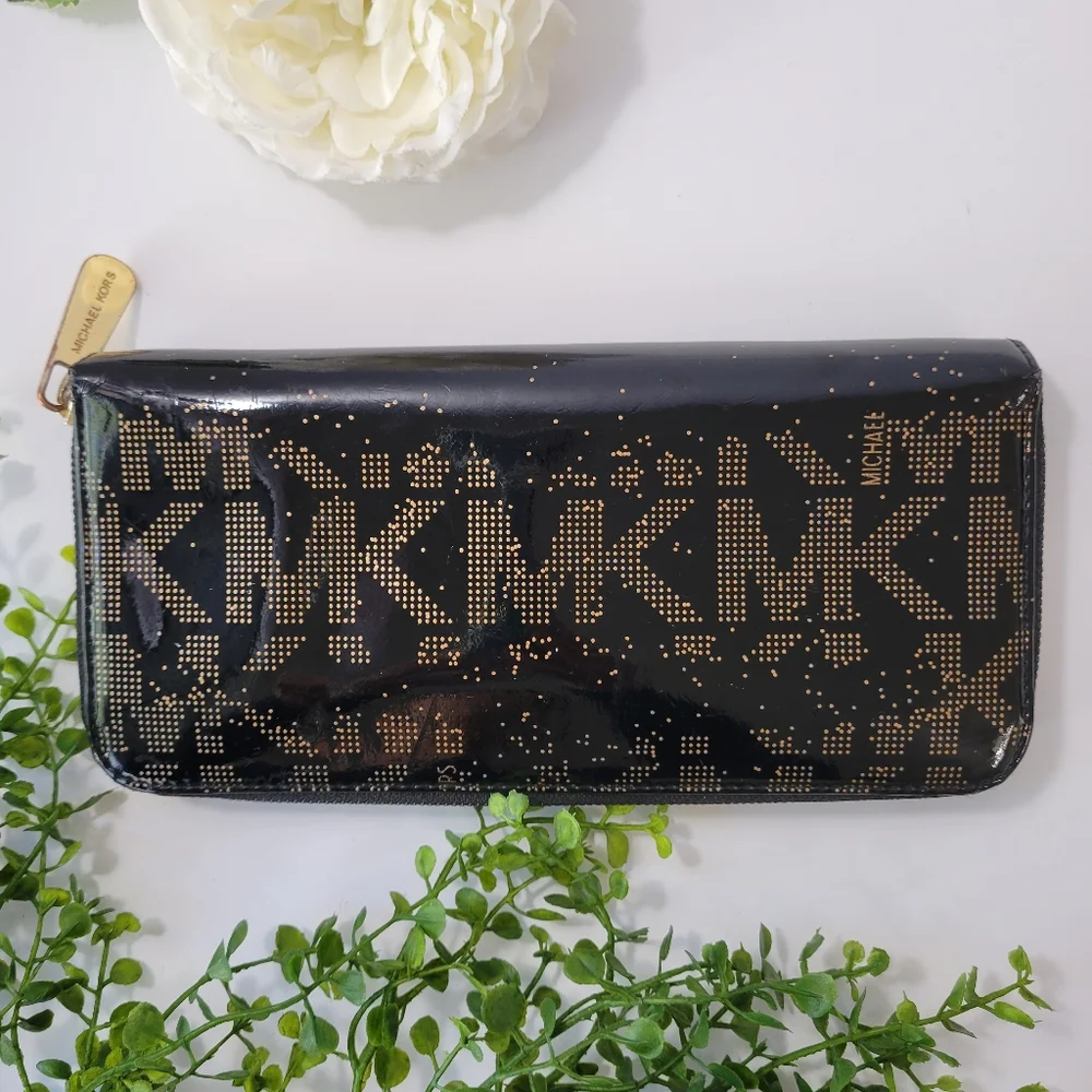 Michael Kors Mk logo zip around women's wallet